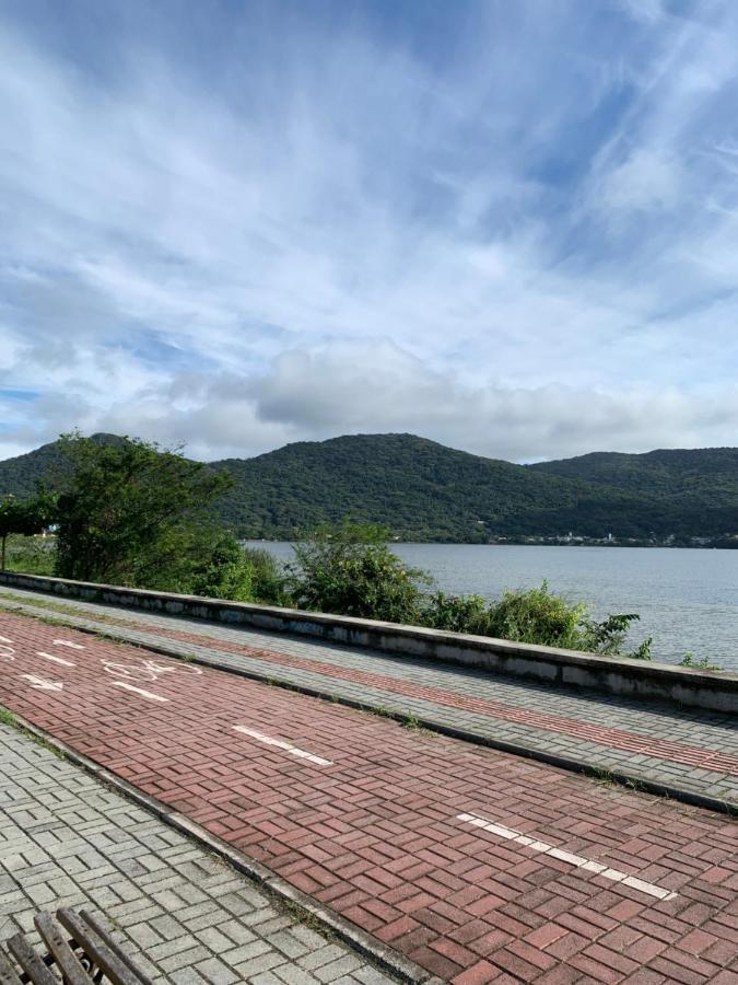 Casa Paradisiaca Na Lagoa Da Conceicao ฟลอเรียนอโปลิส ภายนอก รูปภาพ